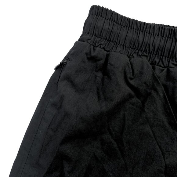 Black Lightweight Athletic Shorts w Elastic Drawstring Waistband and Zip Pockets - Picture 5 of 9